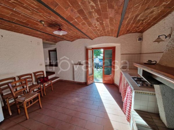 appartamento in vendita a Lamporecchio in zona Porciano
