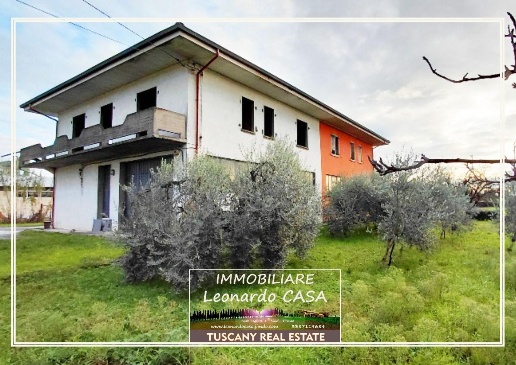 casa indipendente in vendita a Lamporecchio