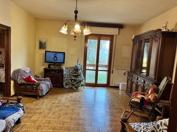 casa semindipendente in vendita a Lamporecchio