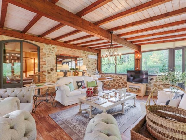 casa indipendente in vendita a Lamporecchio