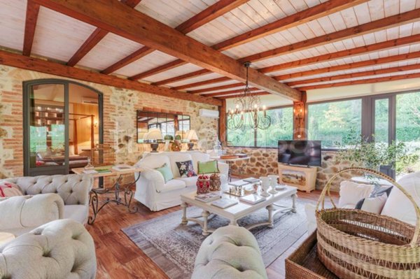 casa indipendente in vendita a Lamporecchio