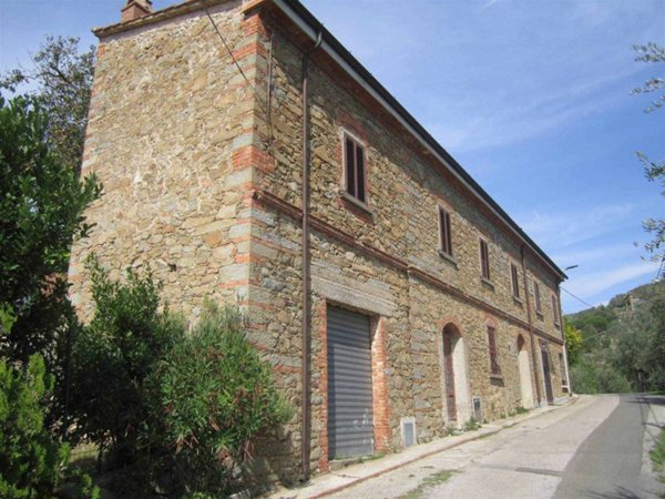 casa indipendente in vendita a Lamporecchio in zona San Baronto