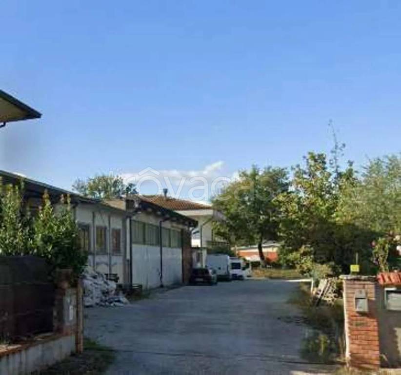 negozio in vendita a Lamporecchio