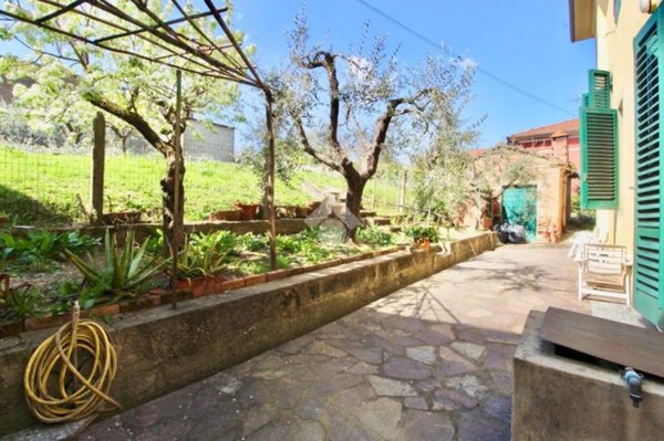 casa indipendente in vendita a Lamporecchio