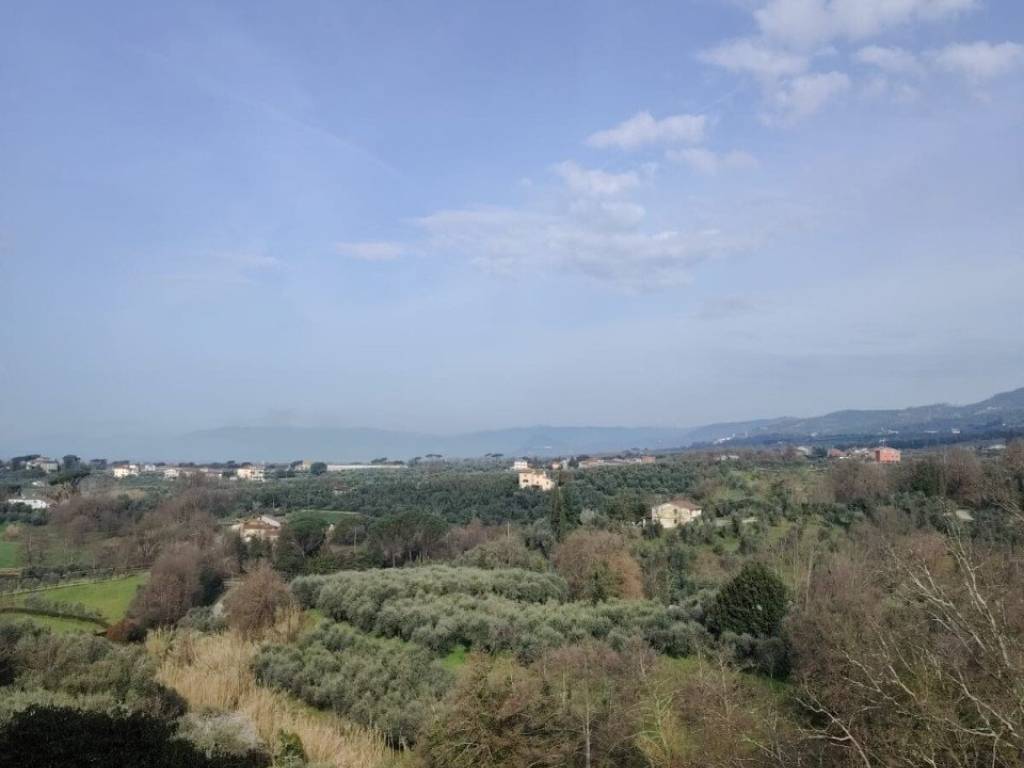 casa indipendente in vendita a Lamporecchio