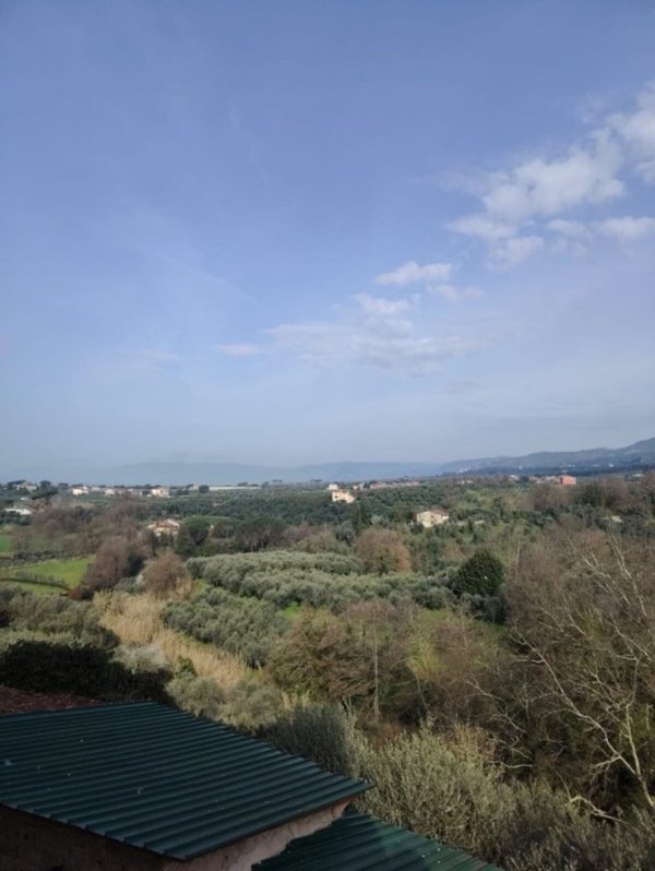 casa indipendente in vendita a Lamporecchio