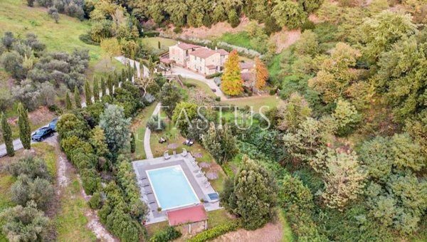 casa indipendente in vendita a Lamporecchio