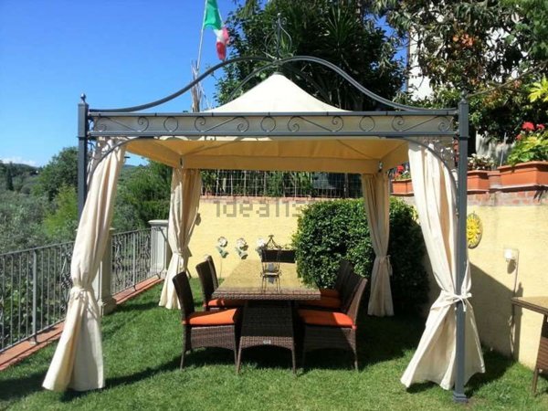 casa indipendente in vendita a Lamporecchio