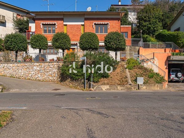 casa indipendente in vendita a Lamporecchio in zona San Baronto