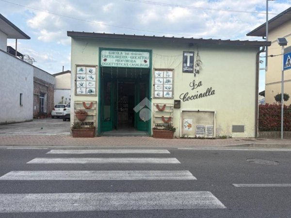 negozio in vendita a Lamporecchio
