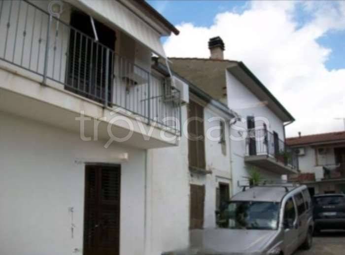 casa indipendente in vendita a Lamporecchio