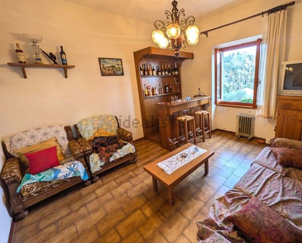casa indipendente in vendita a Lamporecchio in zona San Baronto