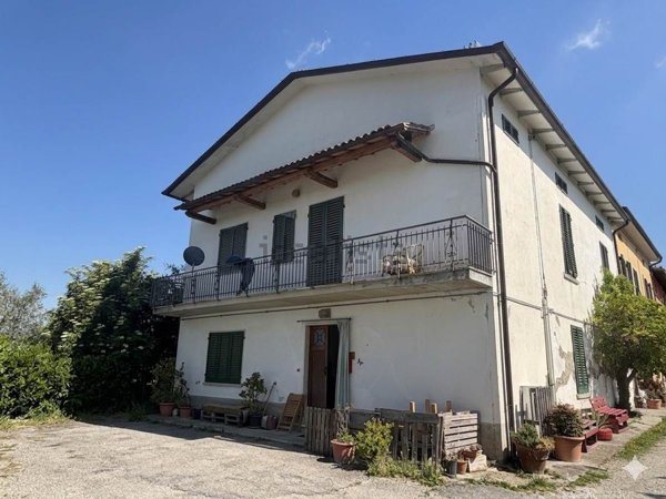 casale in vendita a Lamporecchio