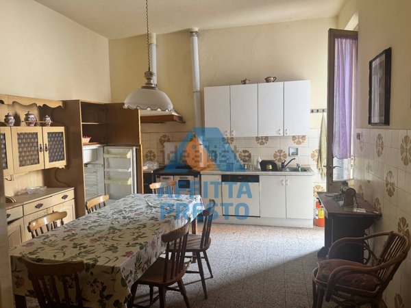 casa indipendente in vendita a Lamporecchio