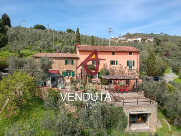 casa indipendente in vendita a Lamporecchio in zona Fornello