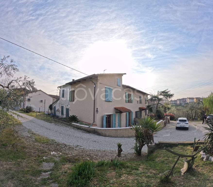 casa indipendente in vendita a Lamporecchio in zona Mastromarco