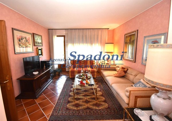 casa indipendente in vendita a Lamporecchio in zona Borgano