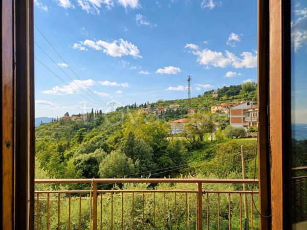 appartamento in vendita a Lamporecchio in zona San Baronto