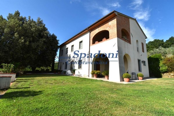 casa indipendente in vendita a Lamporecchio