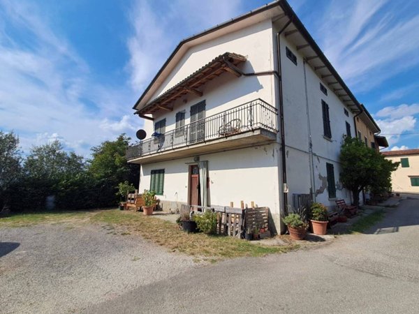 casa indipendente in vendita a Lamporecchio in zona Borgano