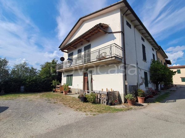 casa indipendente in vendita a Lamporecchio in zona Borgano