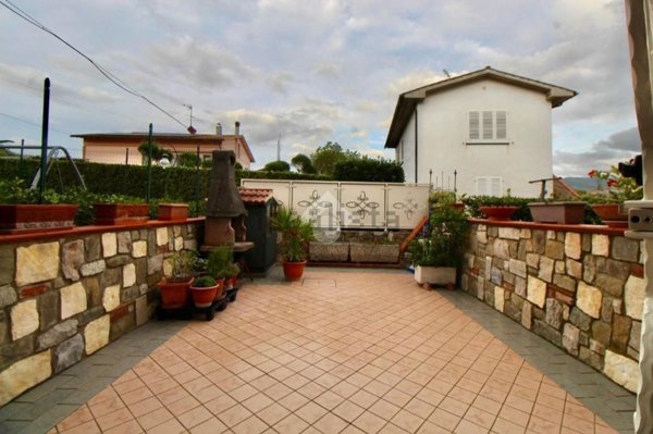 appartamento in vendita a Lamporecchio in zona Mastromarco
