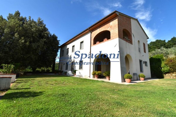 casa indipendente in vendita a Lamporecchio