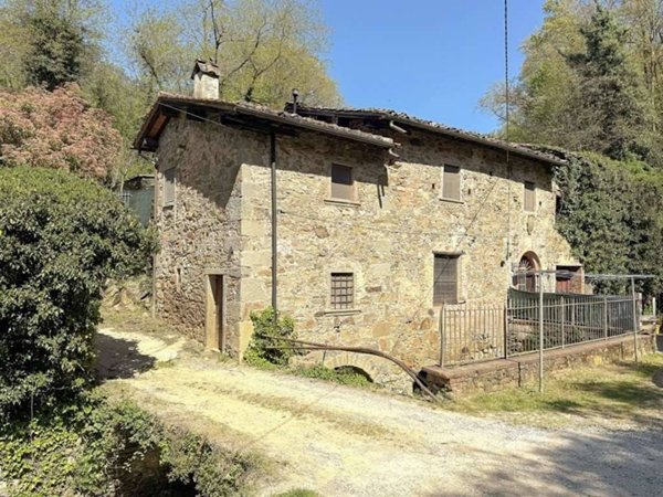 casa indipendente in vendita a Lamporecchio in zona Borgano