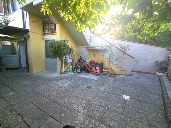 appartamento in vendita a Lamporecchio in zona Mastromarco