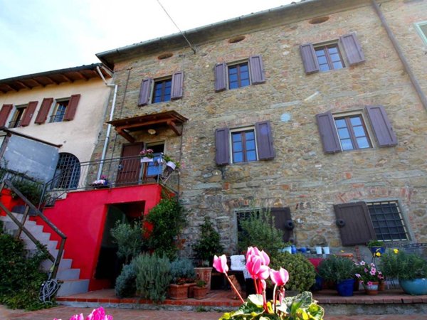 casa indipendente in vendita a Lamporecchio in zona Borgano