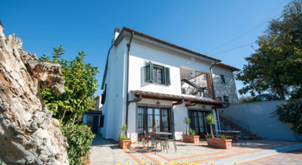 casa indipendente in vendita a Lamporecchio in zona Fornello