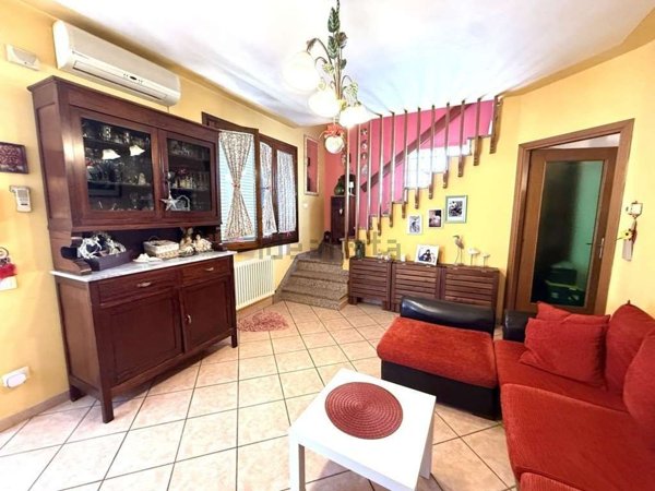 appartamento in vendita a Lamporecchio in zona Mastromarco