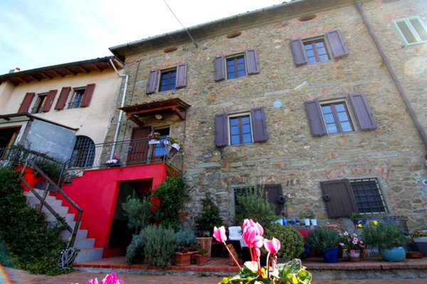 casa indipendente in vendita a Lamporecchio in zona Borgano
