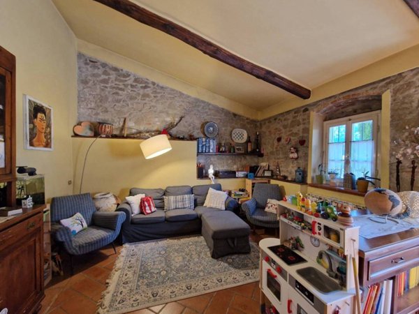casa indipendente in vendita a Lamporecchio in zona San Baronto