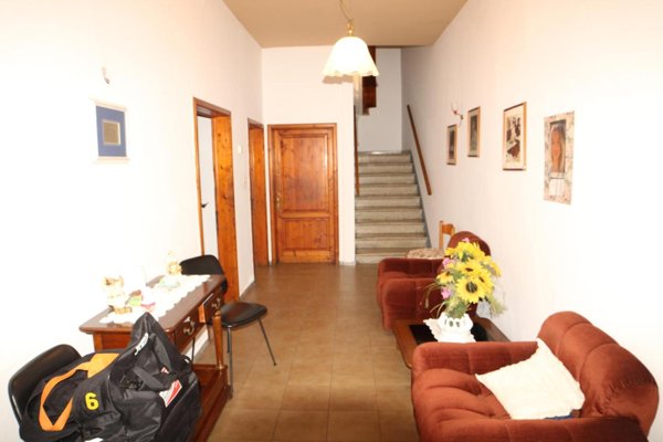 casa indipendente in vendita a Larciano
