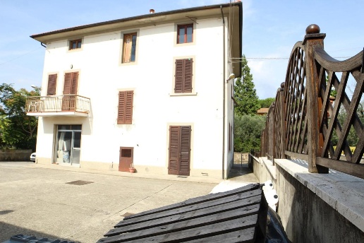 casa indipendente in vendita a Larciano