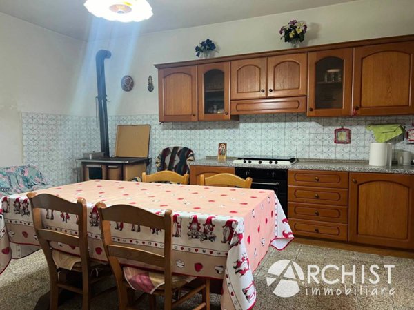 casa indipendente in vendita a Larciano