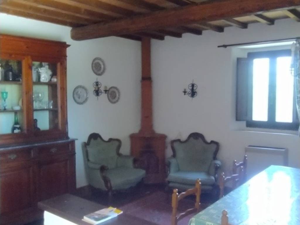 casa indipendente in vendita a Larciano