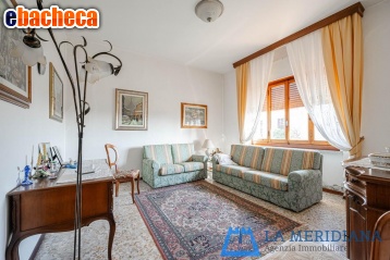 casa indipendente in vendita a Larciano