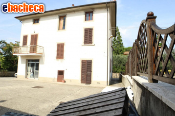 casa indipendente in vendita a Larciano