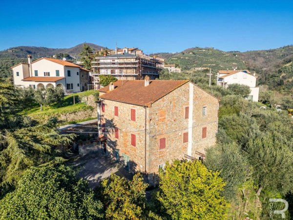 casa indipendente in vendita a Larciano in zona Cecina