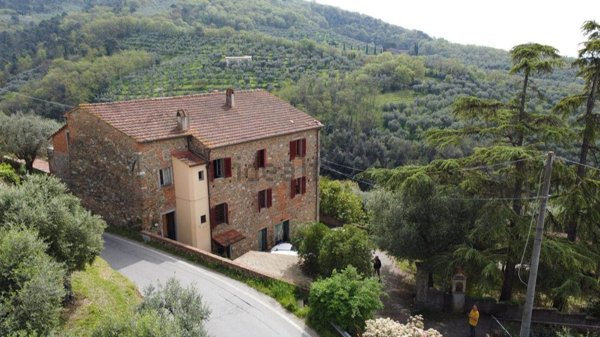 casa indipendente in vendita a Larciano