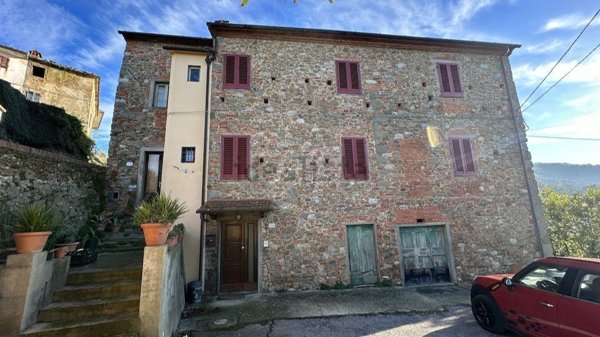 casa indipendente in vendita a Larciano in zona Cecina