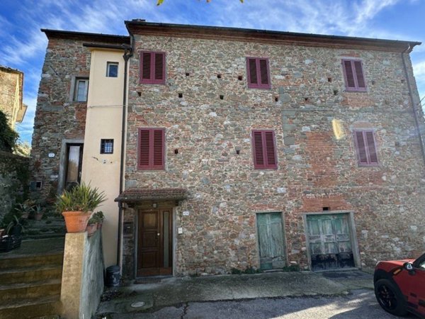 casa indipendente in vendita a Larciano in zona Cecina