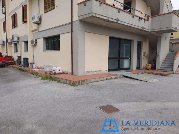 ufficio in vendita a Larciano