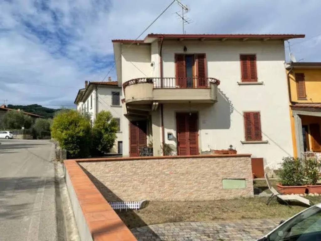 casa indipendente in vendita a Larciano