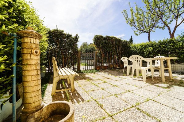 casa indipendente in vendita a Larciano