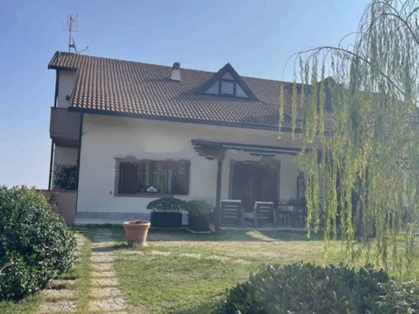 casa indipendente in vendita a Larciano