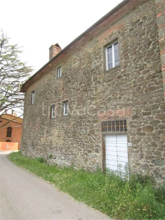 casa indipendente in vendita a Larciano