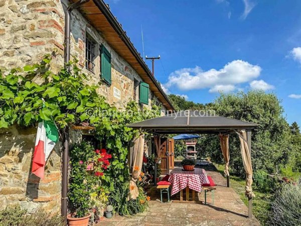 casa indipendente in vendita a Larciano